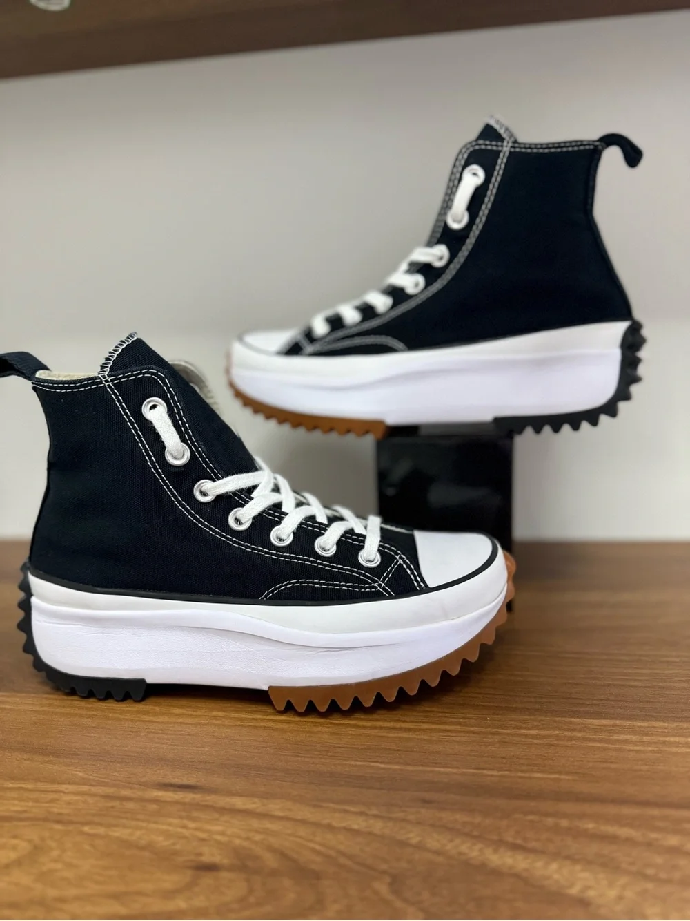 Converse Run Star Hike High Top Platform Sneakers Black Size 6.5 - Picture 3 of 13